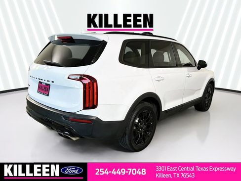 Used 2022 Kia Telluride SX w/ SX Prestige Package AWD/4WD image 9