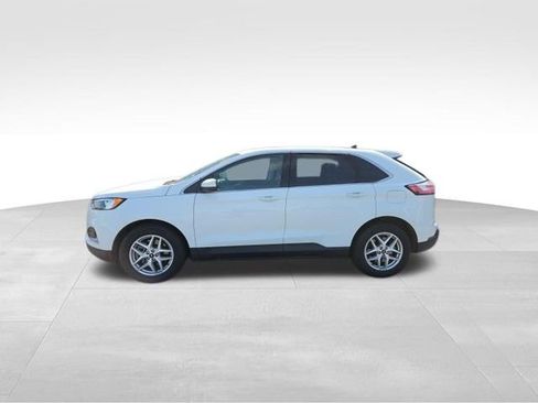 Used 2024 Ford Edge SEL image 2