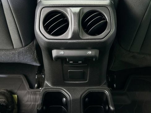 Used 2022 Jeep Gladiator Sport AWD/4WD image 30