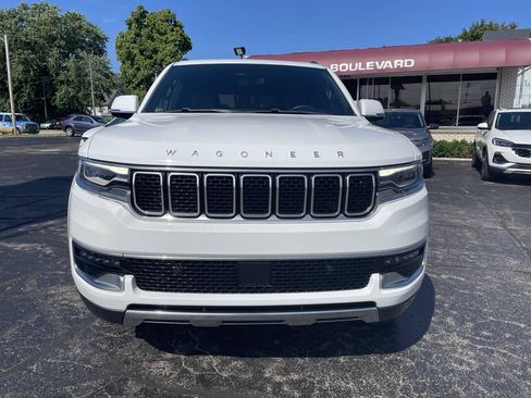 Used 2022 Jeep Wagoneer Series III AWD/4WD image 14