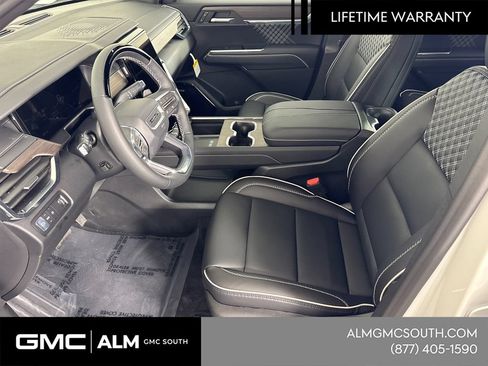 New 2026 GMC Acadia Denali w/ Super Cruise Package FWD image 11