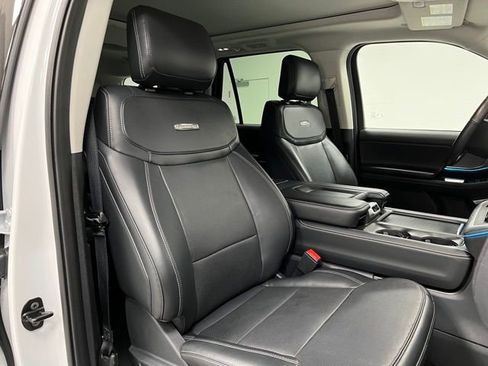 Used 2025 Ford Expedition Platinum AWD/4WD image 61