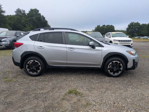 Used 2021 Subaru Crosstrek 2.0i Premium w/ Moonroof Package AWD/4WD image 2