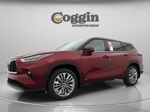 New 2026 Toyota Highlander Platinum AWD/4WD image 1