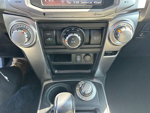 Used 2015 Toyota 4Runner SR5 image 16