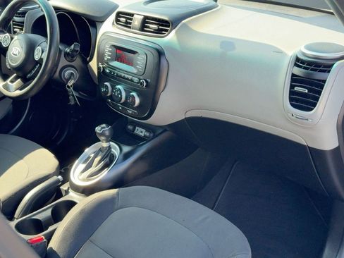 Used 2014 Kia Soul image 29