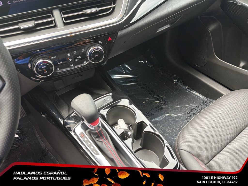 Certified 2025 Chevrolet Trax RS w/ Sunroof Package FWD image 23