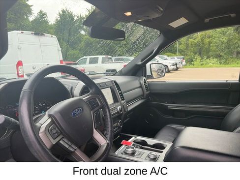 Used 2019 Ford Expedition XLT w/ Equipment Group 202A AWD/4WD image 18