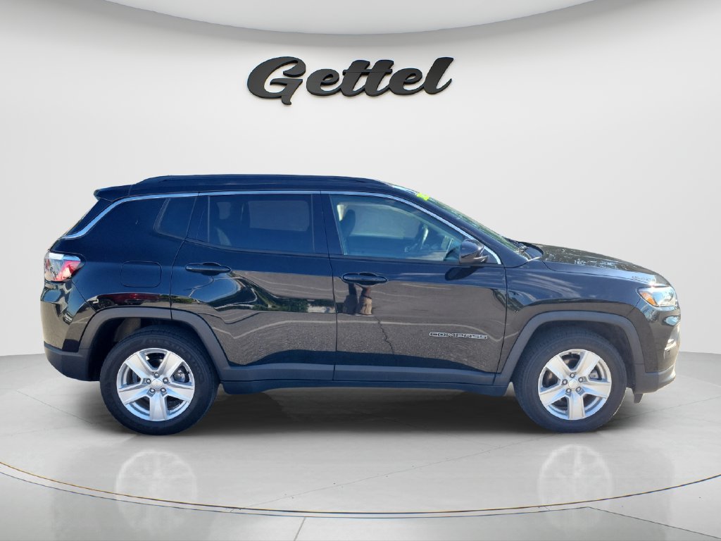 Used 2022 Jeep Compass Latitude FWD image 4