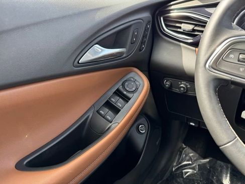 Used 2021 Buick Encore GX Essence w/ Advanced Technology Package AWD/4WD image 33