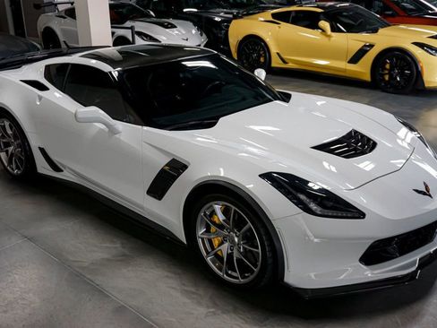 Used 2019 Chevrolet Corvette Z06 RWD image 60
