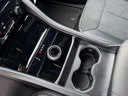 New 2025 Jeep Grand Cherokee Altitude image 30