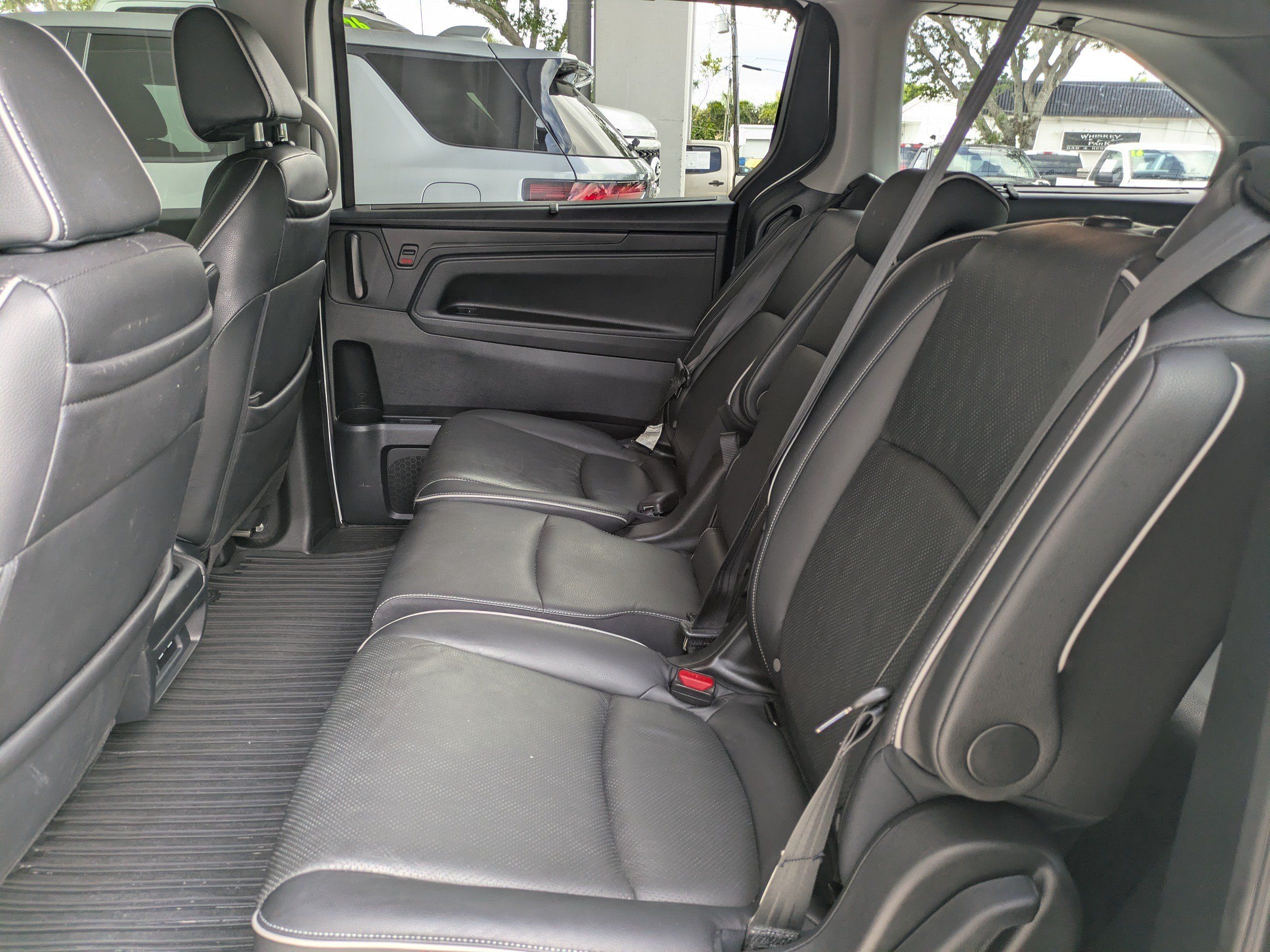 Used 2023 Honda Odyssey Elite image 16