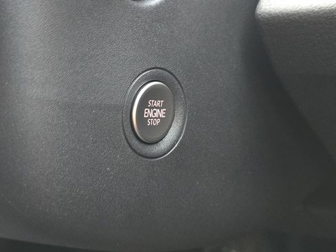 Used 2023 Volkswagen ID.4 2WD image 25