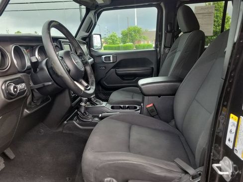 Used 2018 Jeep Wrangler Unlimited Sport S AWD/4WD image 30