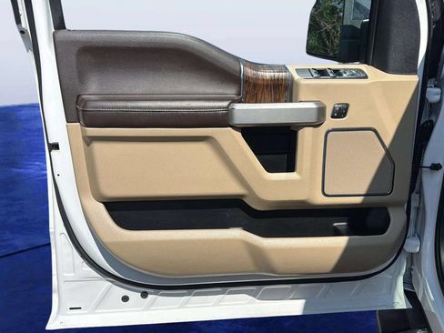 Used 2019 Ford F150 Lariat AWD/4WD image 19