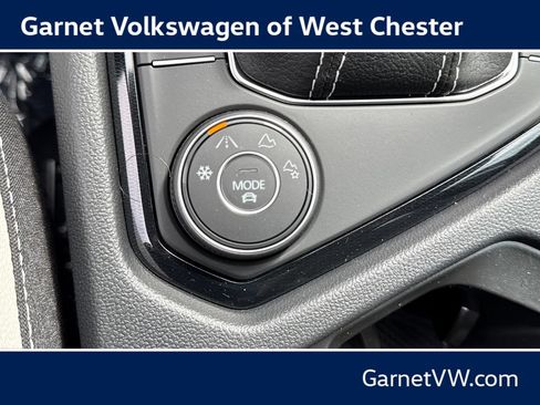 New 2026 Volkswagen Taos SE AWD/4WD image 38