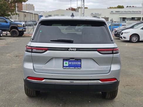 New 2025 Jeep Grand Cherokee Limited image 4