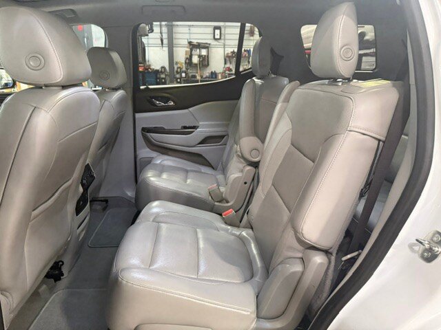 Used 2017 GMC Acadia SLT AWD/4WD image 35