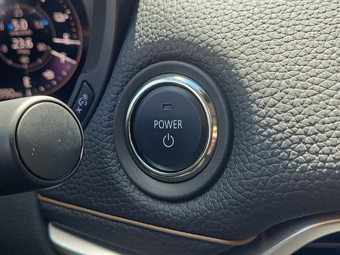 Certified 2025 MAZDA CX-70 Plug-In Hybrid w/ Premium Pkg AWD/4WD image 19