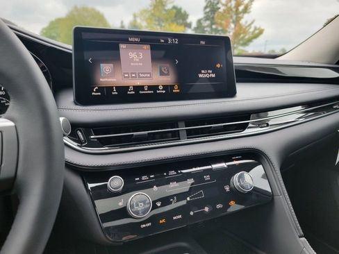 Certified 2025 INFINITI QX60 Pure w/ Cargo Package image 31