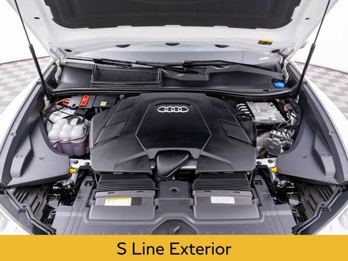 Used 2023 Audi Q8 Premium Plus w/ Premium Plus Package AWD/4WD image 30