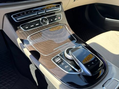 Used 2019 Mercedes-Benz E 300 image 25