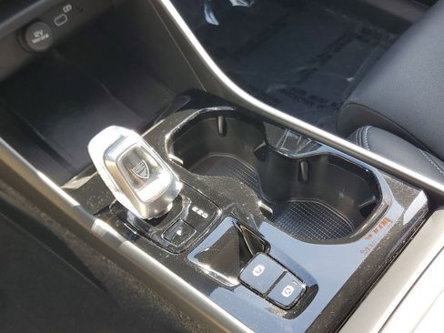 Certified 2026 Volvo XC40 B5 Plus AWD/4WD image 26