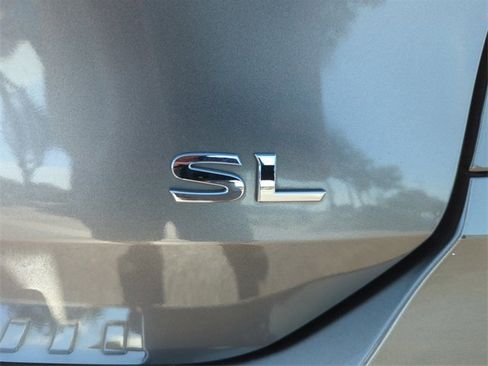 Used 2017 Nissan Rogue SL image 18