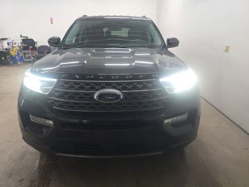Used 2023 Ford Explorer XLT w/ Equipment Group 202A image 22