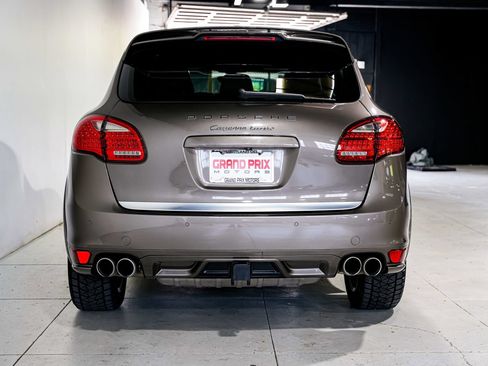 Used 2013 Porsche Cayenne Turbo AWD/4WD image 4