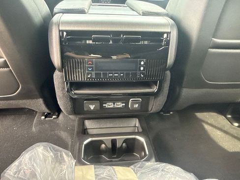 New 2026 Jeep Grand Wagoneer Limited AWD/4WD image 22