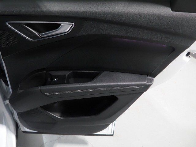 Used 2023 Audi Q4 e-tron Premium Plus w/ Premium Plus RWD image 54