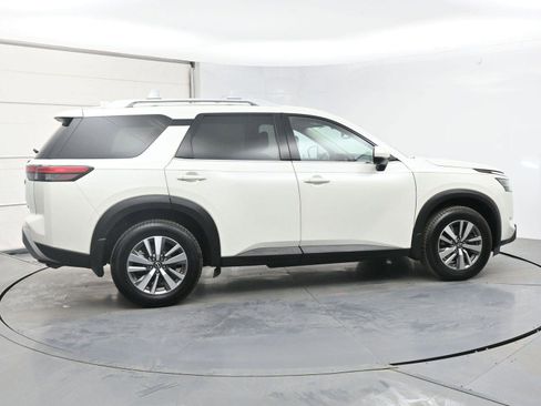 Used 2022 Nissan Pathfinder SL w/ SL Black Package image 25