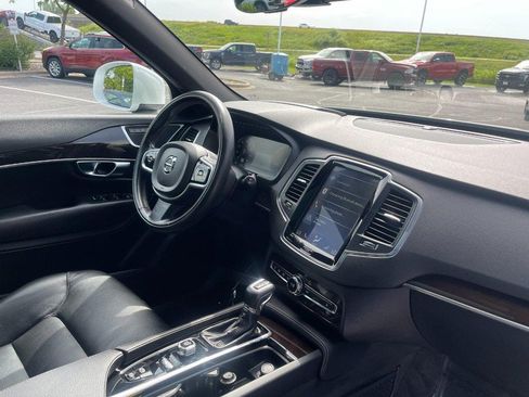 Used 2019 Volvo XC90 T6 Momentum w/ Advanced Package AWD/4WD image 9