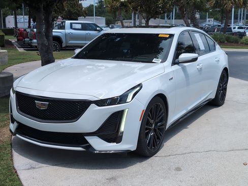 Used 2021 Cadillac CT5 V w/ Premium Package RWD image 5