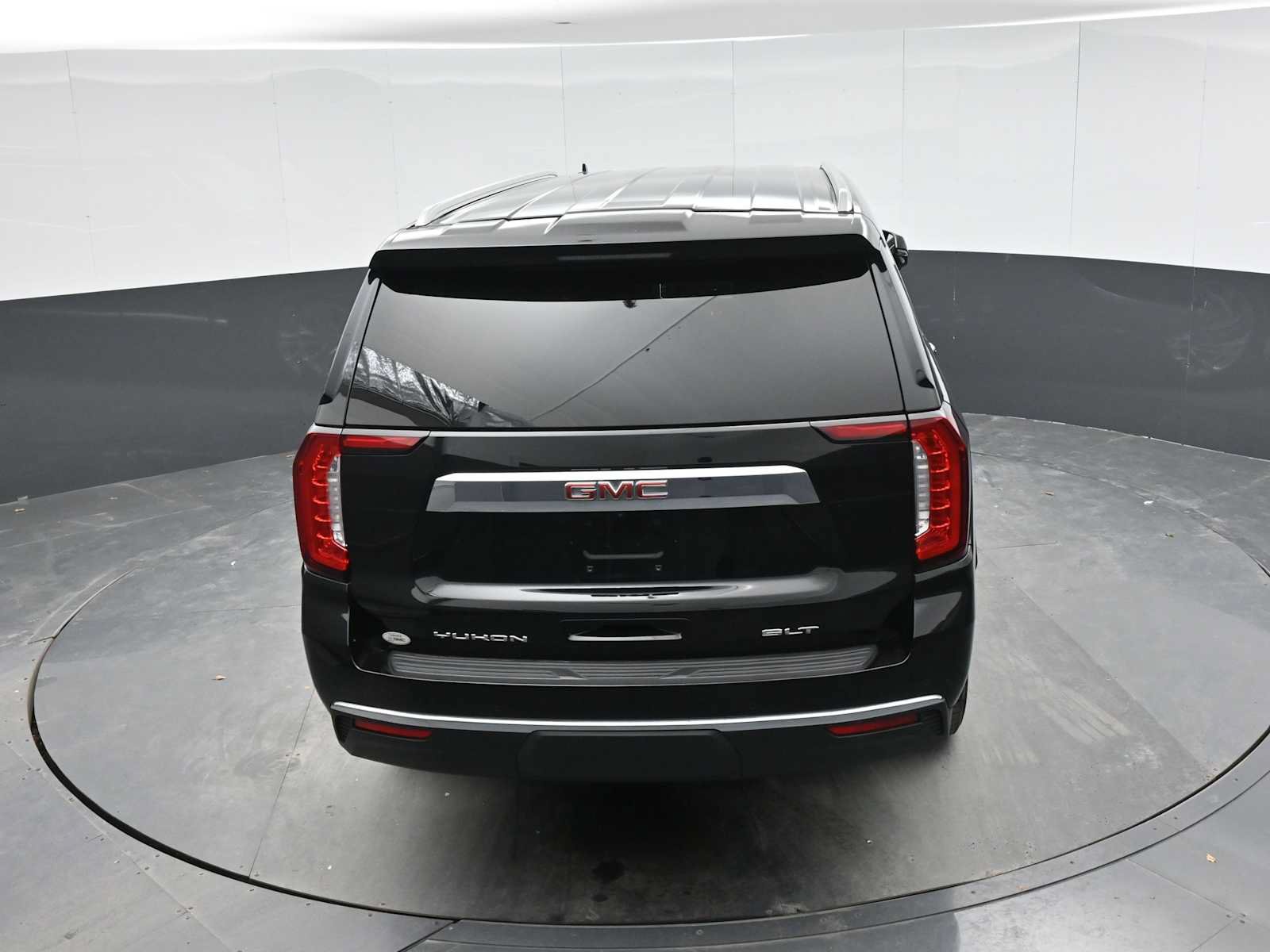 Used 2024 GMC Yukon XL SLT w/ SLT Luxury Package AWD/4WD image 37