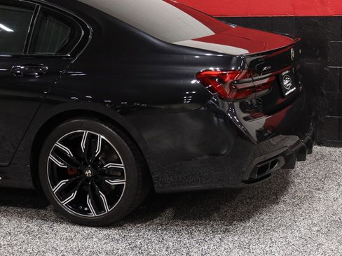Used 2018 BMW 750i xDrive AWD/4WD image 26