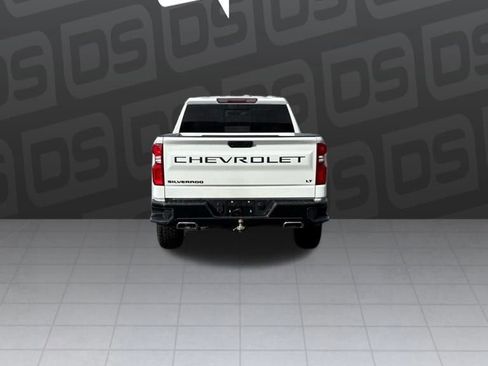 Used 2021 Chevrolet Silverado 1500 LT Trail Boss w/ Convenience Package II AWD/4WD image 3