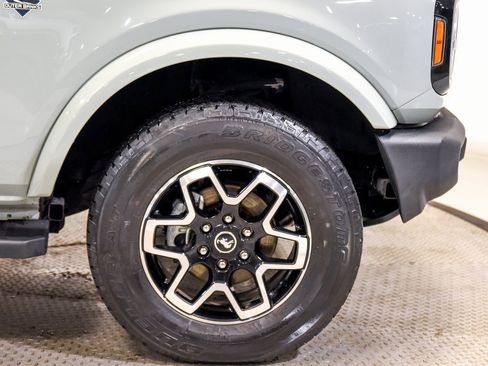 Used 2021 Ford Bronco Outer Banks image 13