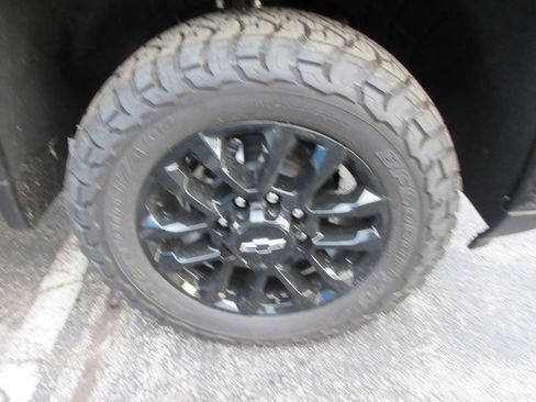New 2026 Chevrolet Silverado 3500 LT w/ Trail Boss Package AWD/4WD image 9
