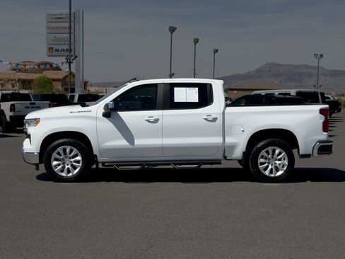 Used 2023 Chevrolet Silverado 1500 LT image 2
