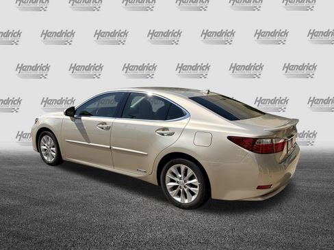 Used 2014 Lexus ES 300h w/ Luxury Package w/Bamboo Trim FWD image 8