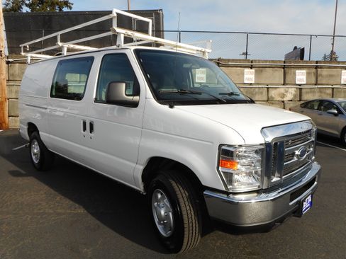 Used 2011 Ford E-250 and Econoline 250 w/ PWR Group image 1