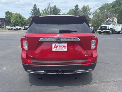 Used 2021 Ford Explorer XLT w/ Equipment Group 202A image 3