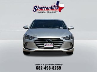Used 2017 Hyundai Elantra SE w/ SE A/T Tech Package 03 FWD video 2