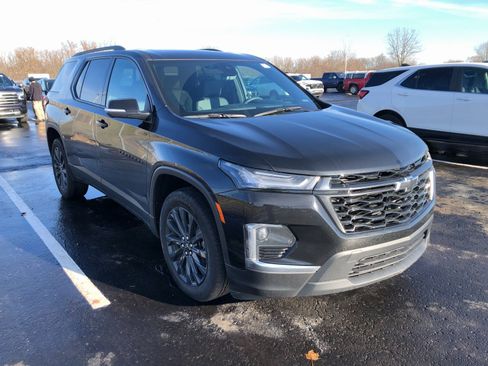 Certified 2023 Chevrolet Traverse RS image 3