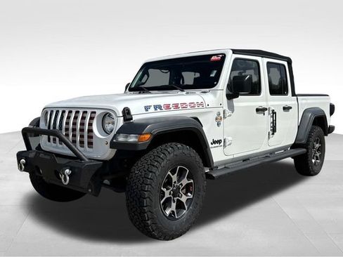 Used 2020 Jeep Gladiator Sport w/ Quick Order Package 24S image 3