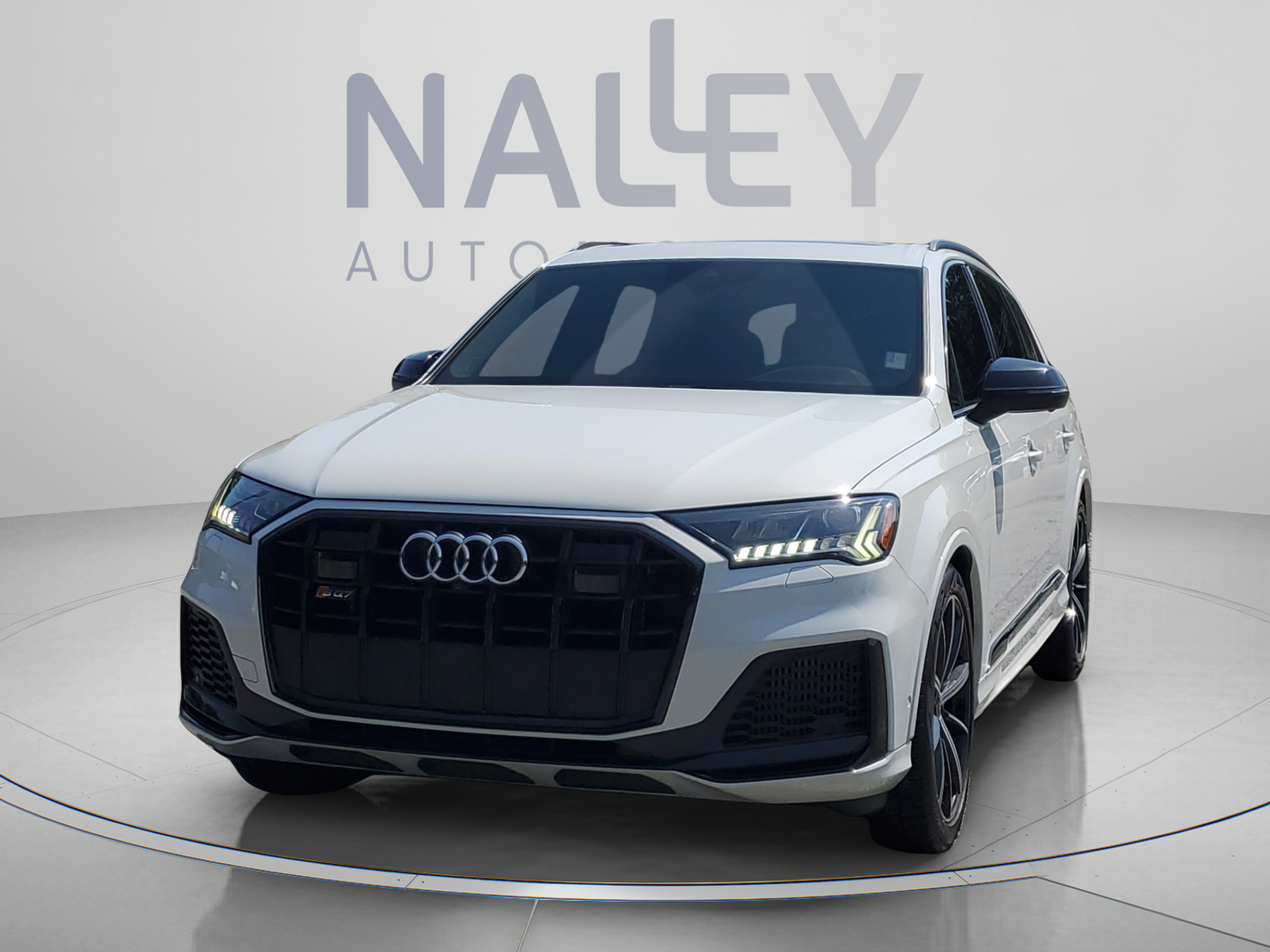 Used 2021 Audi SQ7 Premium Plus w/ Executive Package AWD/4WD image 1