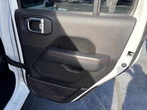 Used 2021 Jeep Wrangler Unlimited Rubicon image 32